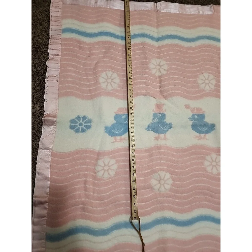 Vintage 1950's Esmond blue PINK Satin Trim BABY‎ Blanket chickens chicks Ducks